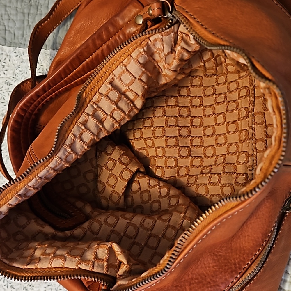 Purse - Picture 3 of 3